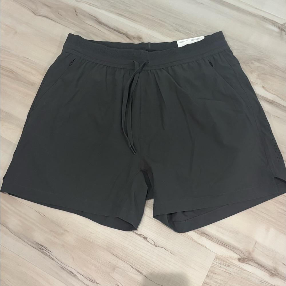 AE 24/7 Training Short Large